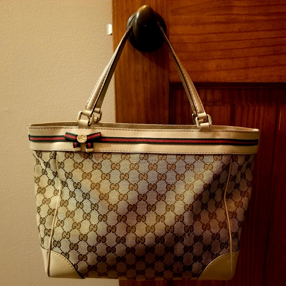 Authentic - Gucci Mayfair Satchel GG Canvas Medium Tote Bag